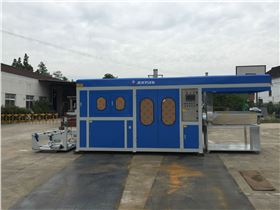 新款全自動(dòng)吸塑機(jī)